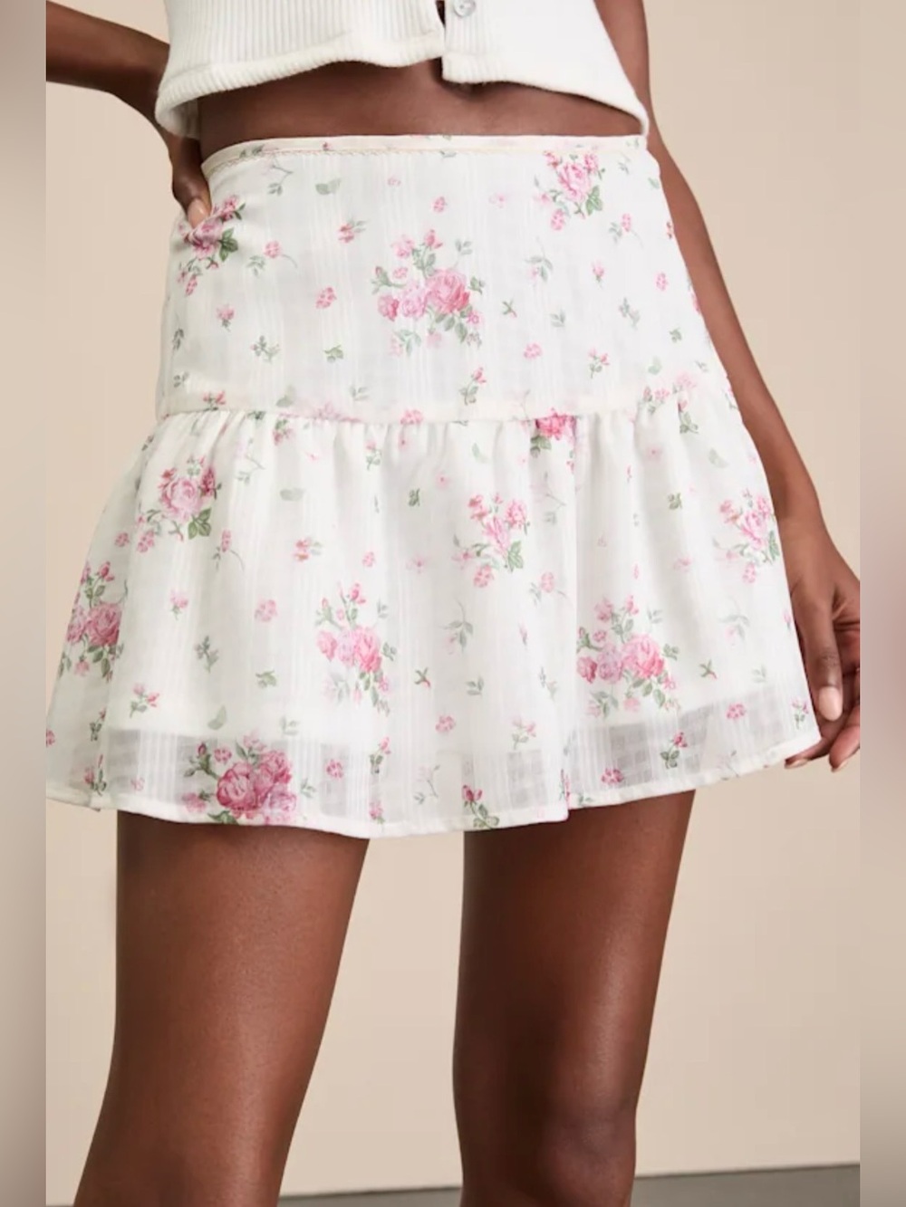 NWT Lulu's Ivory Chiffon Mini Skirt with Pink Rose Floral Print - Small